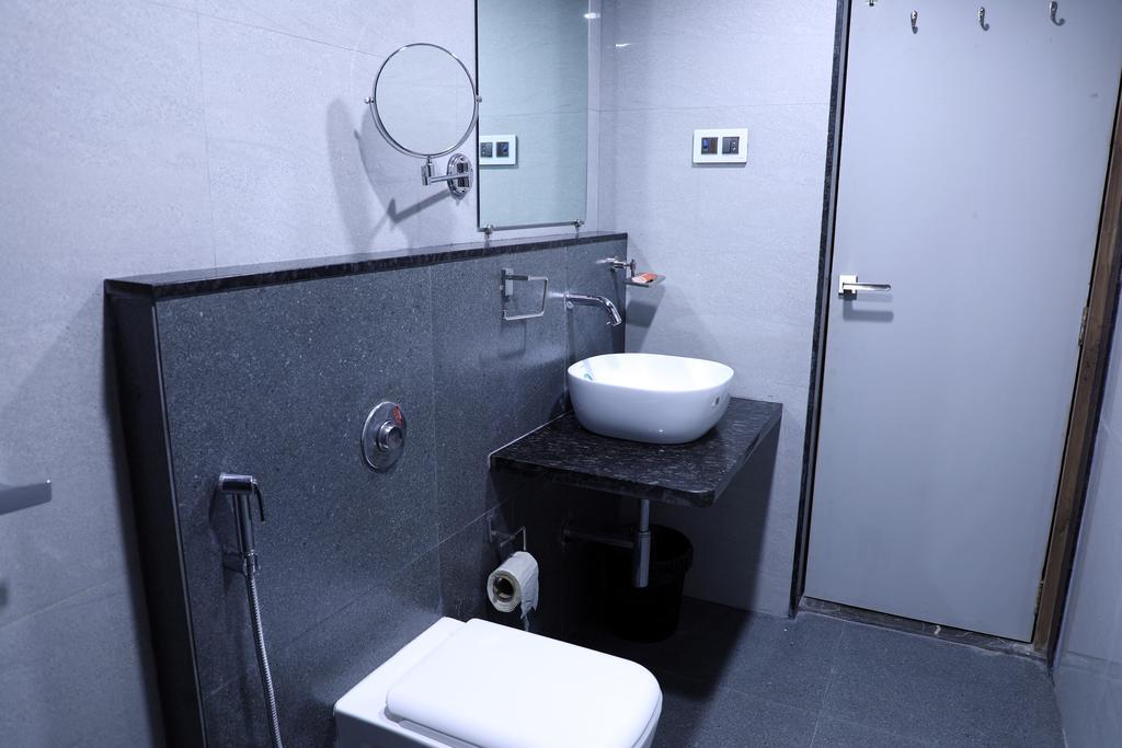 Hotel Jawahar Ulhasnagar Exterior photo